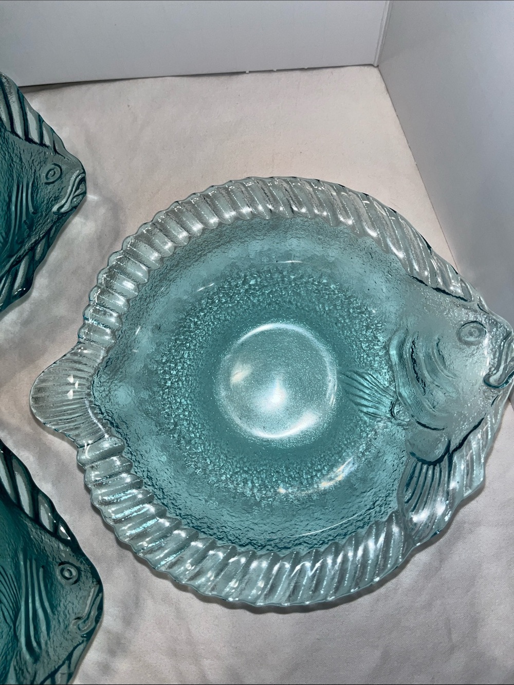 Vintage Hand Blown Glass Fish-Shaped Serving Bowls - Aqua Blue (Set of 3) - Picture 4 of 6